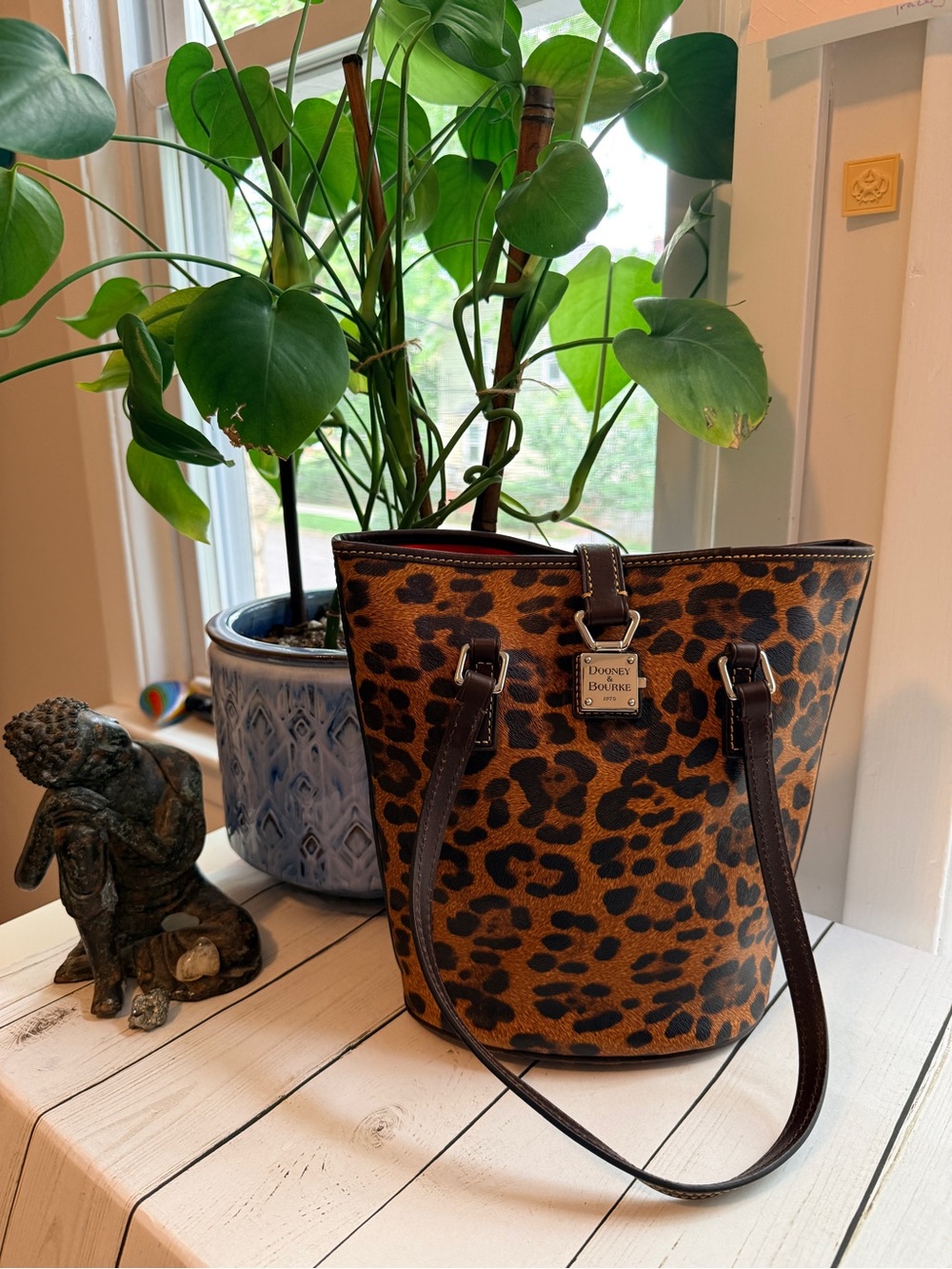 Dooney & Bourke Leopard Print Tote Bag - Brown